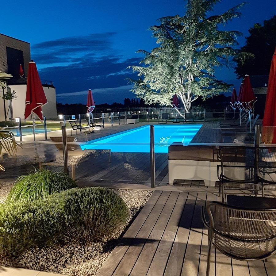 Logis Hotel Relais Saint Jacques - Chateauroux Déols Esterno foto