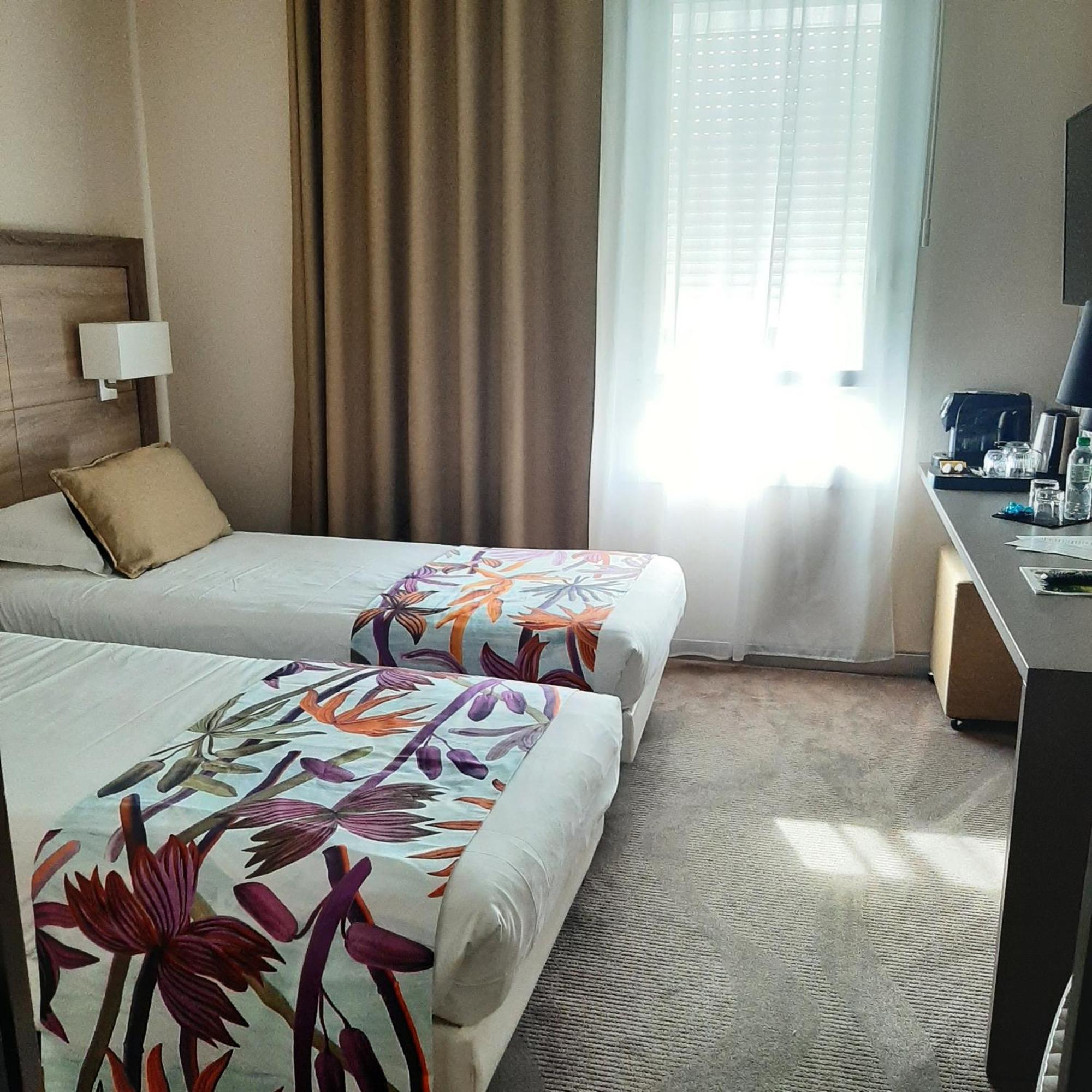 Logis Hotel Relais Saint Jacques - Chateauroux Déols Esterno foto