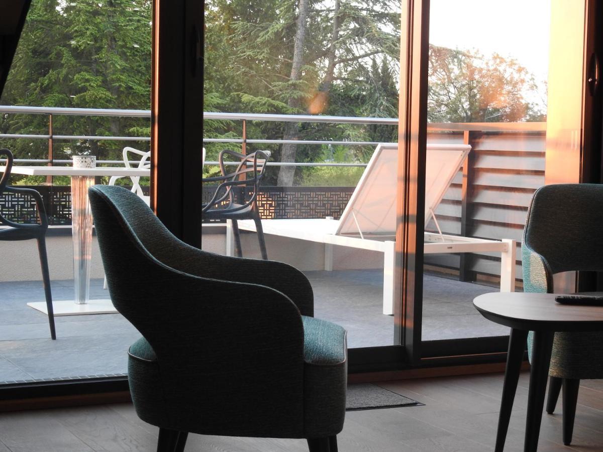 Logis Hotel Relais Saint Jacques - Chateauroux Déols Esterno foto